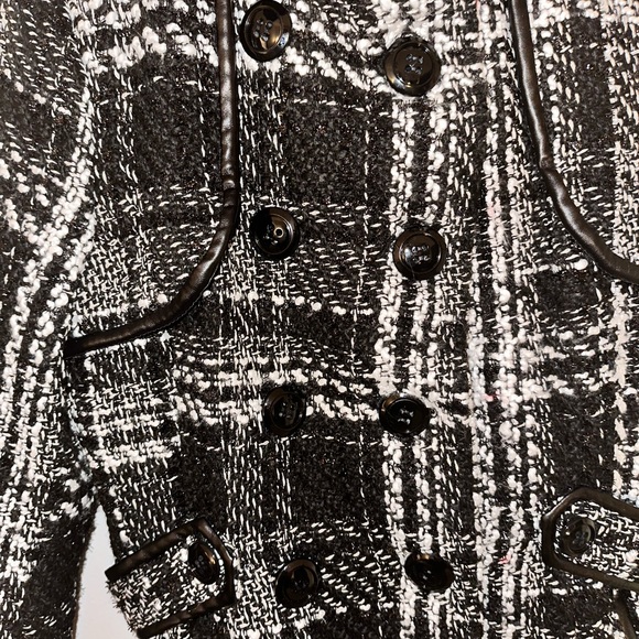 Black and White Tweed Peacoat with black leather trim. Size M - Picture 3 of 5